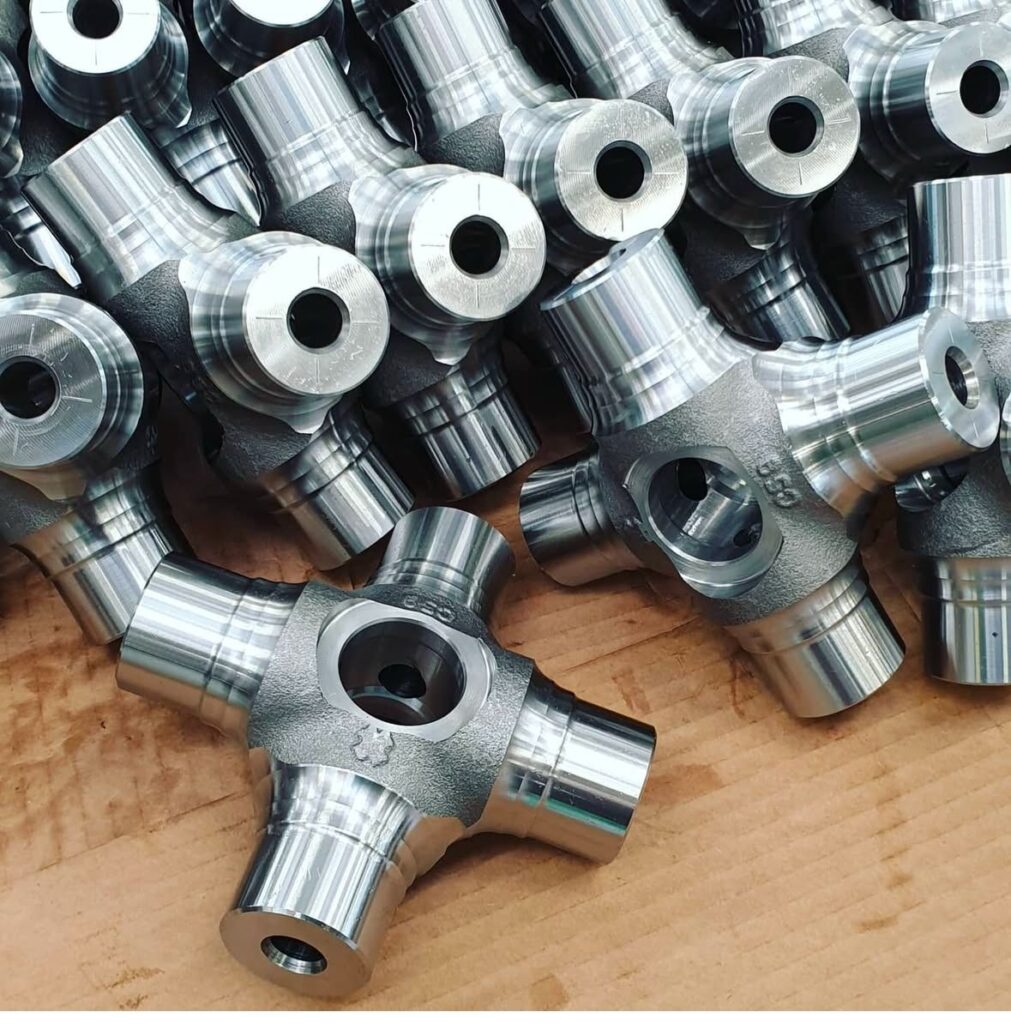 CNC turned hydraulic fittings